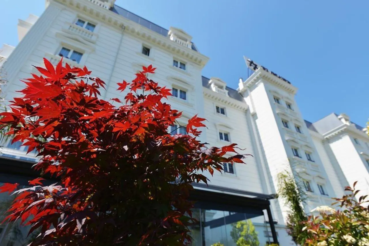 Flower Hotel And Spa Golem